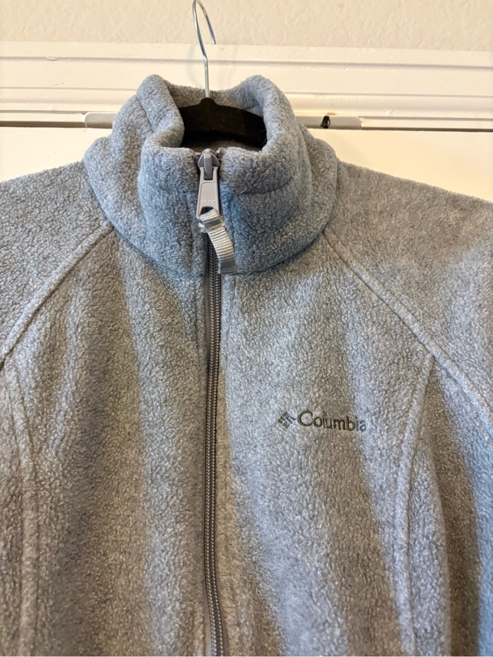 Columbia Light Gray Zip-Up Fleece Jacket - Picture 2 of 4